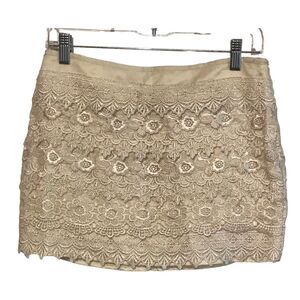Sans Souci Lace Mini Skirt Size SMALL